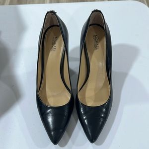 Michael Michael kors black pumps